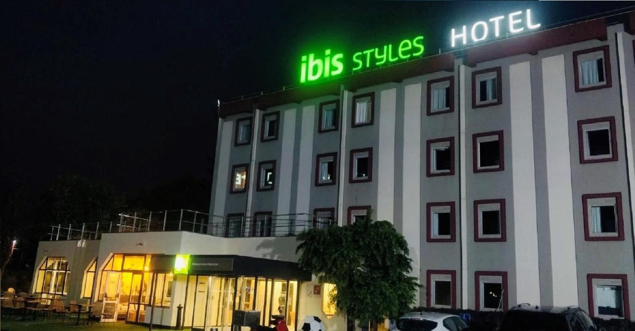 Ibis Styles Bobigny Centre Prefecture Hotel Exterior foto