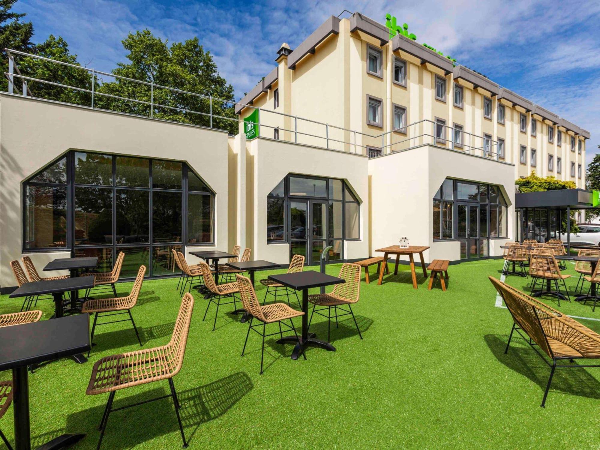 Ibis Styles Bobigny Centre Prefecture Hotel Exterior foto